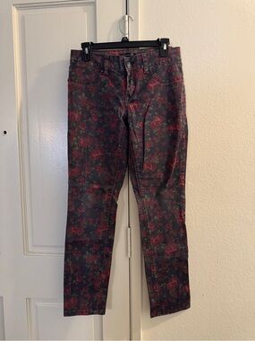 Seven7 Black Skinny Jeans with Red Floral Print NWOT